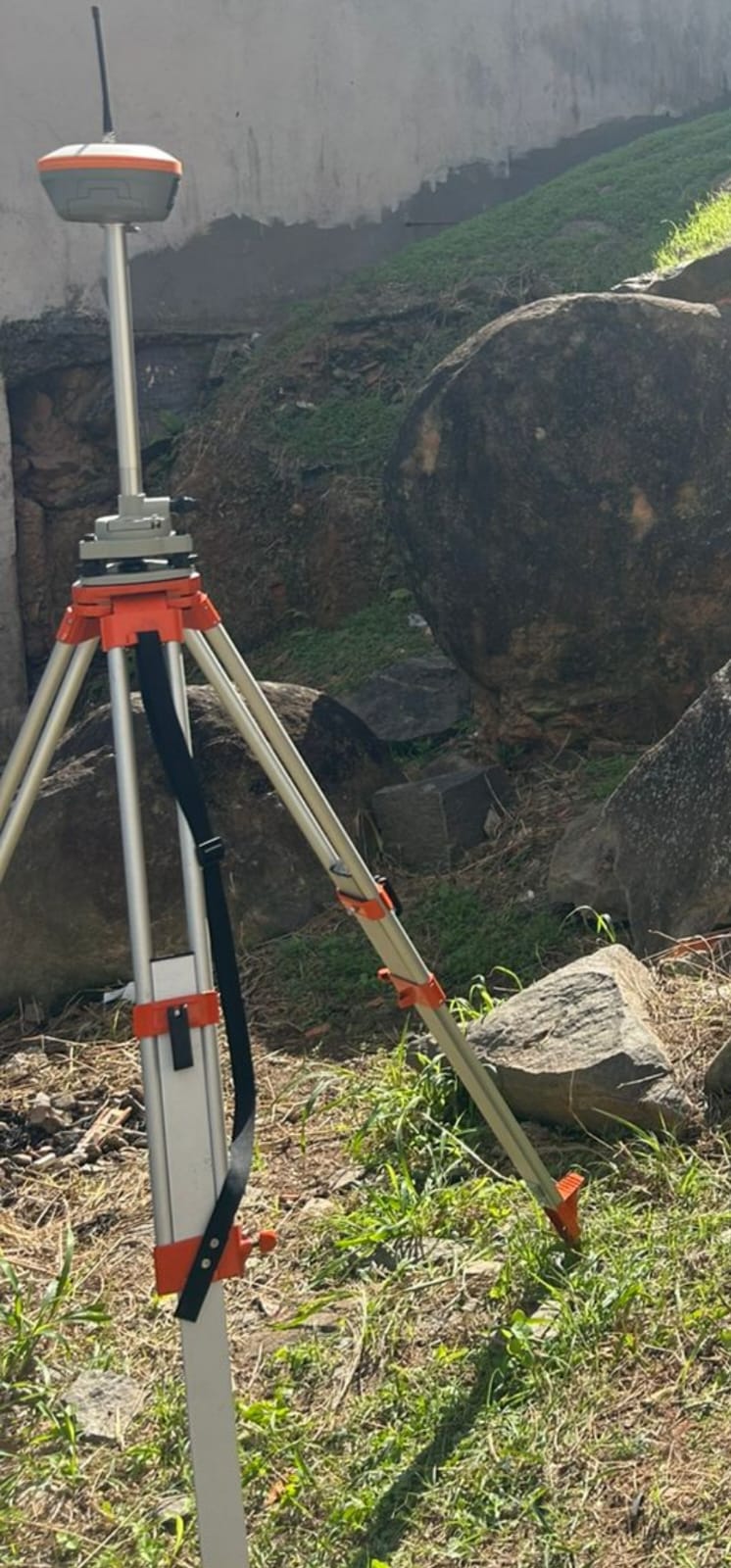 Levantamento topográfico georreferenciado com GPS - AMAG Perícia Mogi das Cruzes